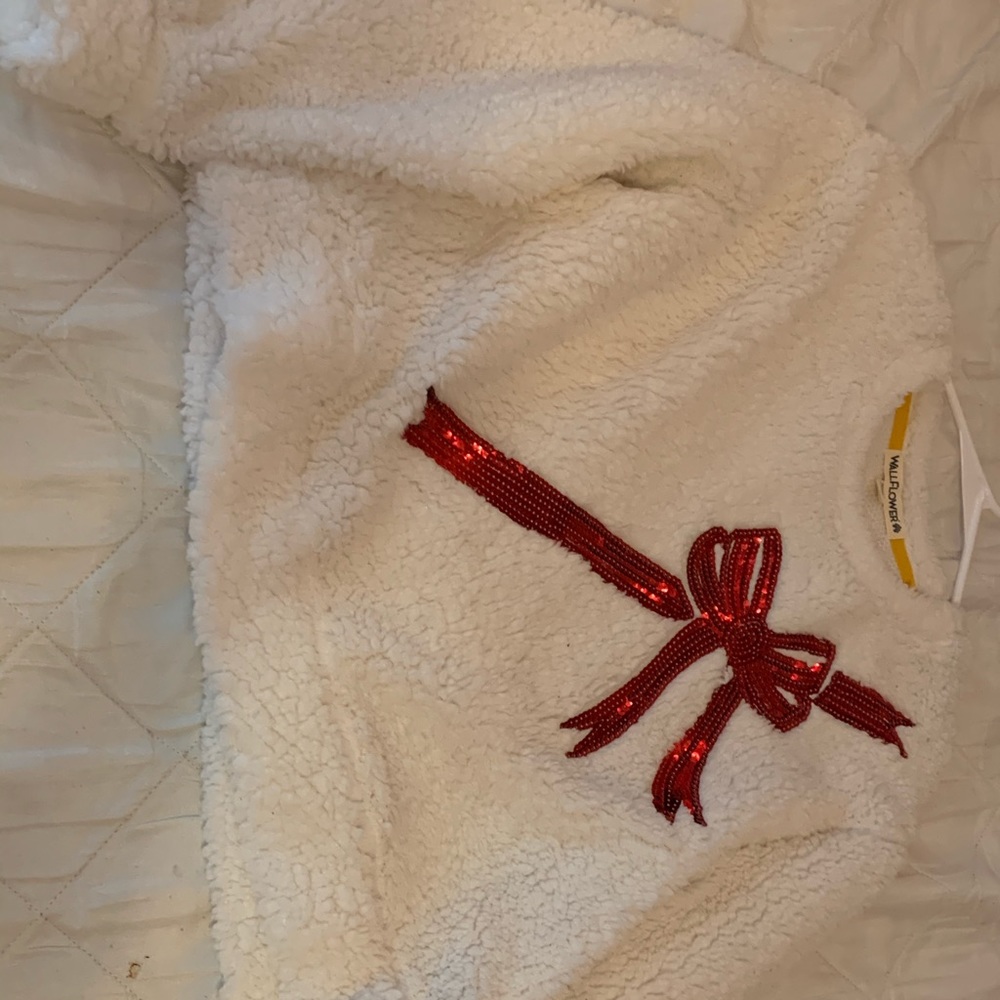 white sweater with bow new
